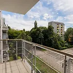Nutmeg Apartment Wola