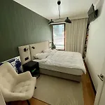 Comfortable Apartment In Warsaw Metro Line 2