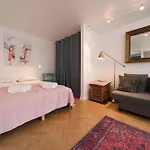 Wiejska 20 By Homeprime