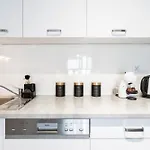 Urban Chic - Pereca - Rondo Onz - Luxury Warsaw Stays - 14 People