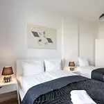 Urban Chic - Pereca - Rondo Onz - Luxury Warsaw Stays - 14 People