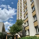 Pokoje Goscinne Ikar - Metro I Parking