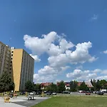 Pokoje Goscinne Ikar - Metro I Parking