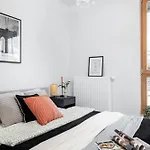 Superapart Domaniewska Apt 120