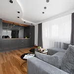 Warsaw Center Elegant Studio With City View By Noclegi Renters