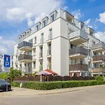 Exceptional Studio With Parking And Garden By Noclegi Renters