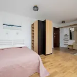 Exceptional Studio With Parking And Garden By Noclegi Renters