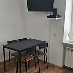 Woloska 80