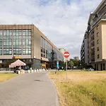 Lanciego - Przytulny Apartament Z Osobna Sypialna, Balkon, Wi-Fi, Natolin, Ursynow