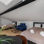 Golden Apartments Waw - Old Town - Marcinkowskiego #5