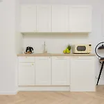 Warsaw Skyline Apartment By Noclegi Renters