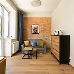 Wlochy Parkland Studio #7