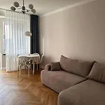 Beautiful Apartment In The Old Town Area Zoliborz