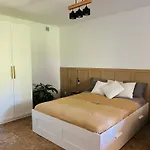 Dom Z Ogrodem W Zaciszu W-Wy