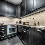 Warsaw Leszno Apartment With Parking - By Rentujemy