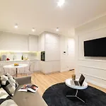 Mennica Residence Luxury Location