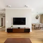 3-Bedroom Luxurious Apartment Warsaw