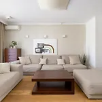 3-Bedroom Luxurious Apartment Warsaw