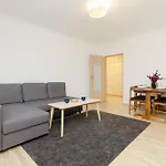 Two-Bedroom Apartment In Nowy Swiat By Noclegi Renters