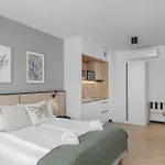 Residence Zamoyskiego 37 By Nyx Apart