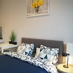 Moon Apartment A 180