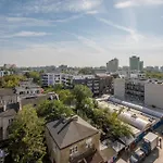 Rondo Wiatraczna Deluxe Apartment