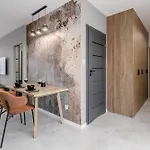 Modern & Luxurious Apartment With Private Jacuzzi