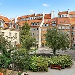 Cute Apartment In The Historic Old Town Of Warsaw