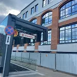 Metro Szwedzka Apartament Orange