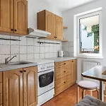 Nice To Host You - Praskie Klimaty