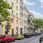 Wilcza Urban Oasis Studio