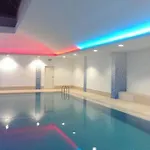 Spacious Apartment Swimming Pool Gym Sauna Wwa40