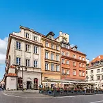 Plac Zamkowy 15-19 By Homeprime