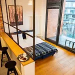 Chic Apartment In Historic Koneser Area