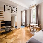 Ogrod Saski Apartment With Mezzanine