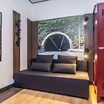Vola Hostel