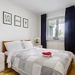 Lumina 3 Bedroom Apart Park Szczesliwicki