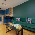 Elegant Apartment Pereca Ideal For Remote Work In Warsaw City Centre By Noclegi Renters