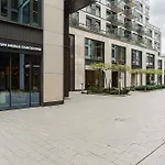 Beautiful Apartment With Parking In Mennica Residence