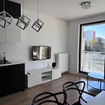 Comfort & Style 2-Room Apartment And Free Parking
