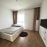 Kaskady Airport Modern Apartments - Close To The Airport And City Center