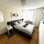 Stylish 3-Rm - Old Town