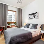 Urban Blue 2 Bedroom Apartment Wola