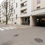 Urban Blue 2 Bedroom Apartment Wola