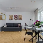 Lumina Spacious Apartment In Warsaw