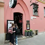 Chic Apartment-Old Town-S9