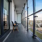 Big City Life Apartments - Bliska Wola Tower A