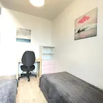 Superior Komputerowa, 4 Rooms, 3 Bedrooms, Airport-City Train, Metro! 24H Reception!