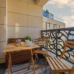 Air Conditioned Studio In Warsaw Close To The River With Parking And Desk By Noclegi Renters