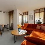 Air Conditioned Studio In Warsaw Close To The River With Parking And Desk By Noclegi Renters